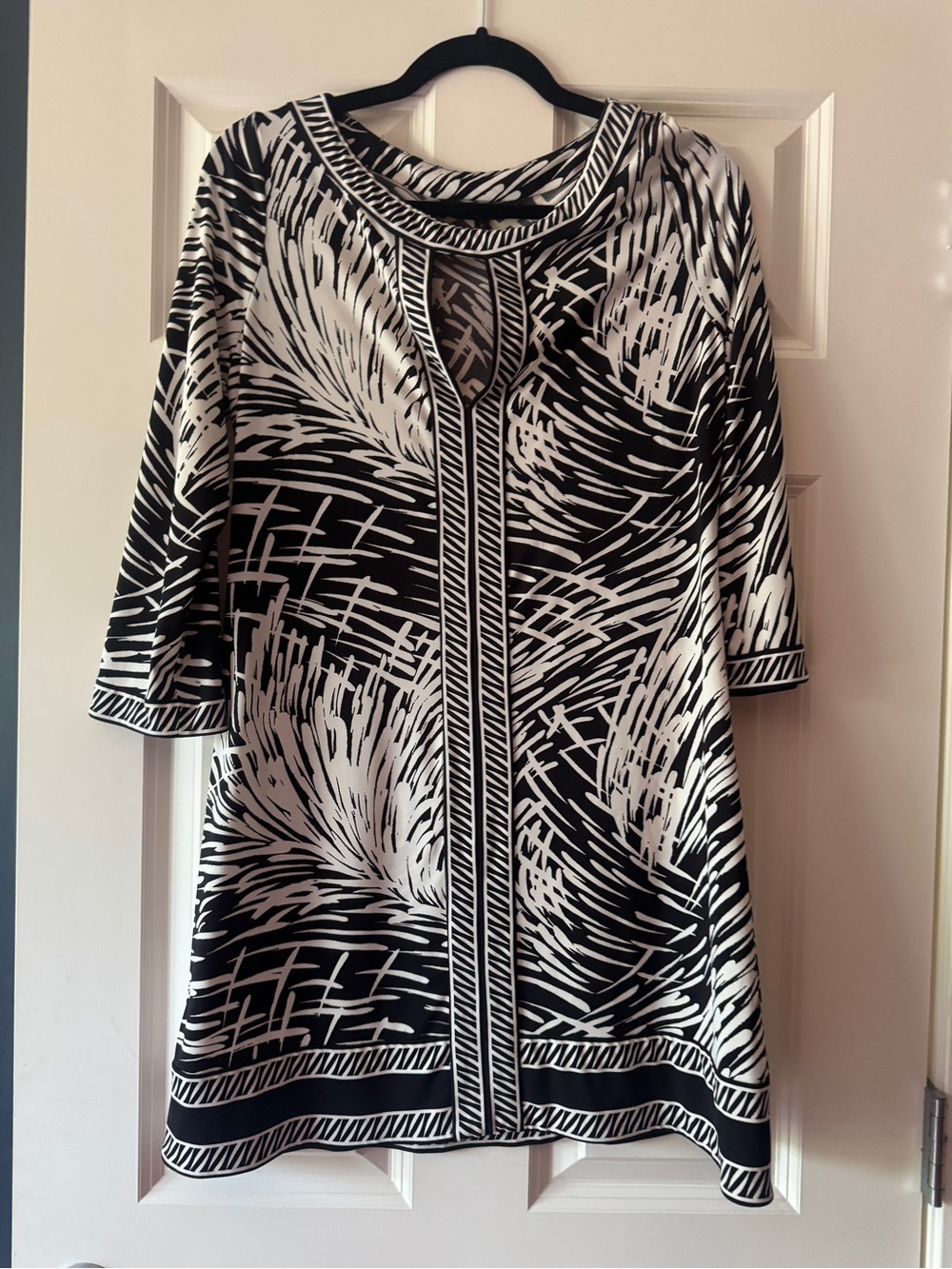 BCBGMaxAzria Black and White Printed Tunic